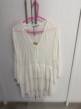Zara Cream Tiered Pleated V-Neck Tunic Top